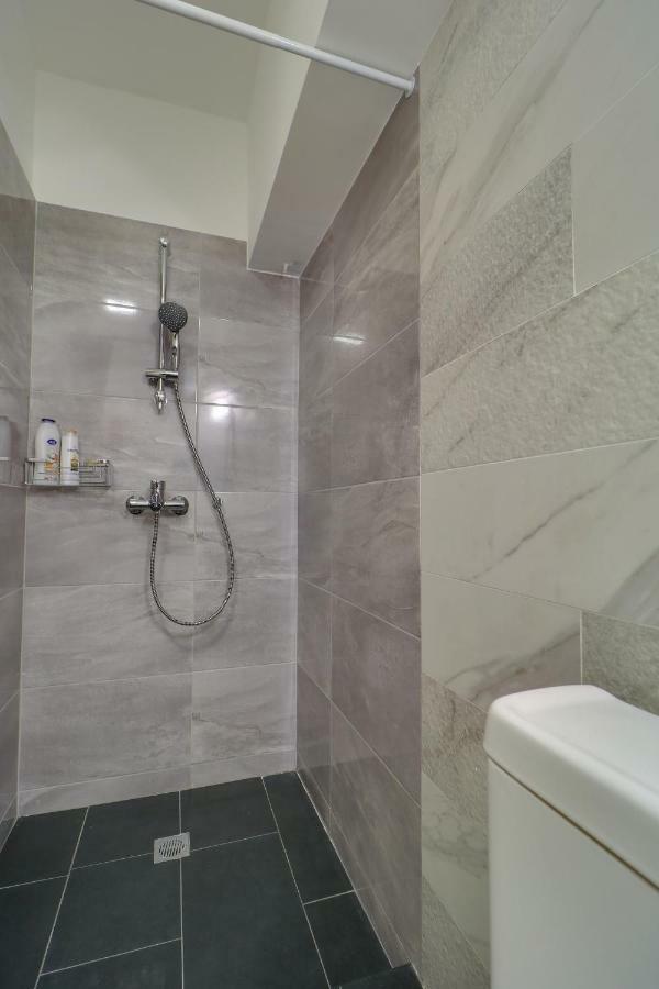 Stylish, Comfy Suite In The Heart Of Athens Exterior photo